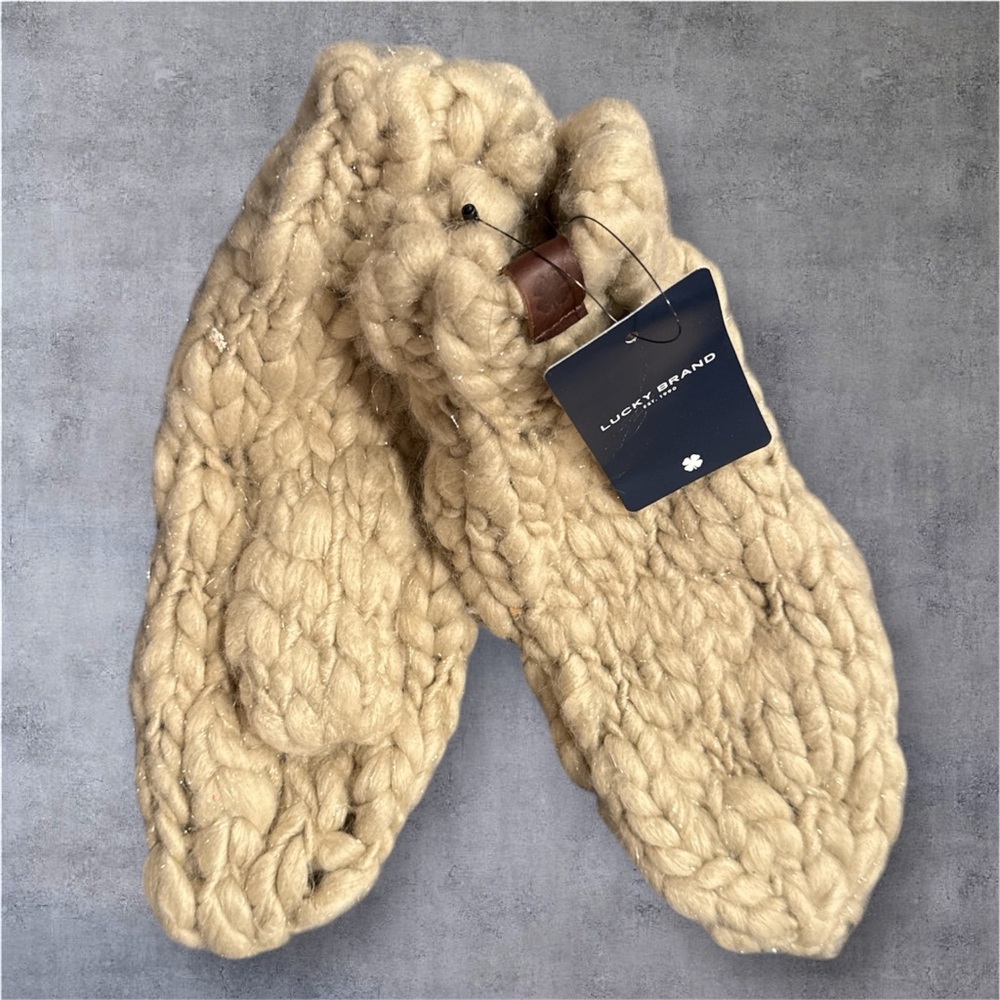 Lucky Brand Chunky Knit mitten with shimmery yarn NWT